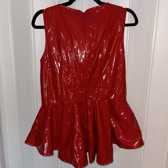 NWT GRACIA FAUX LEATHER RED PEPLUM SLEEVELESS TOP LARGE - Picture 6 of 13